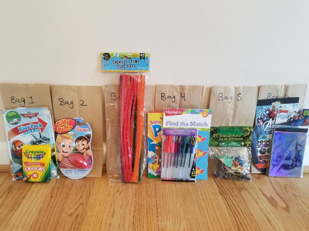 New Year's count down bags for kids. Great busy bags to keep kids entertained on New Year's Eve at home or New Year's Eve party ideas.